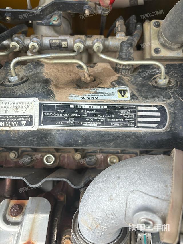 发动机整体俯视(整机外观) 发动机整体俯视(整机外观)