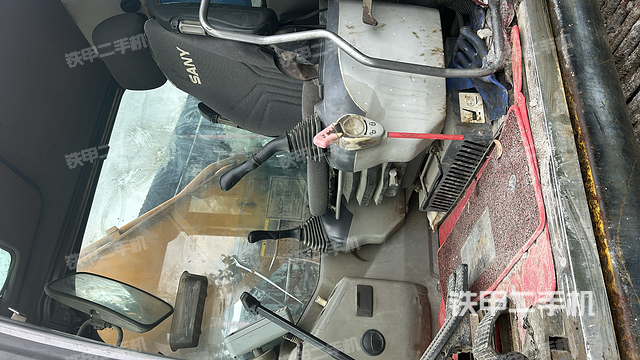 驾驶室整体（整机外观）