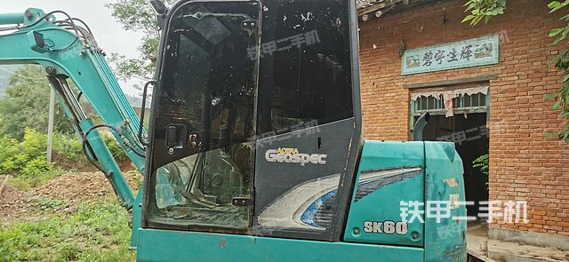 驾驶室整体（整机外观）