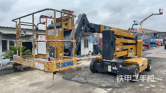 整机右侧（设备外观及核心部件）