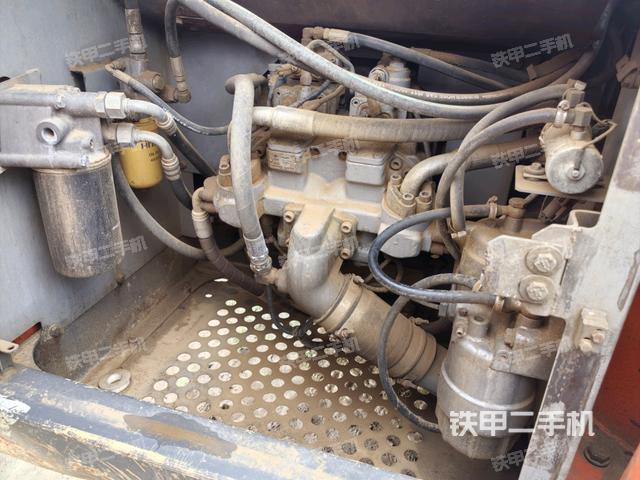 液壓泵室(大件艙室) 液壓泵室(大件艙室)