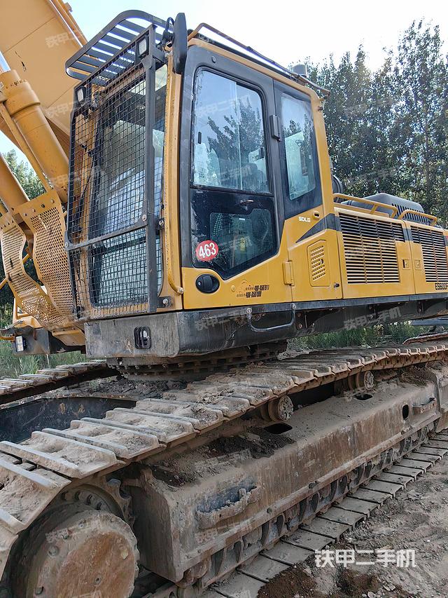 驾驶室整体（整机外观）