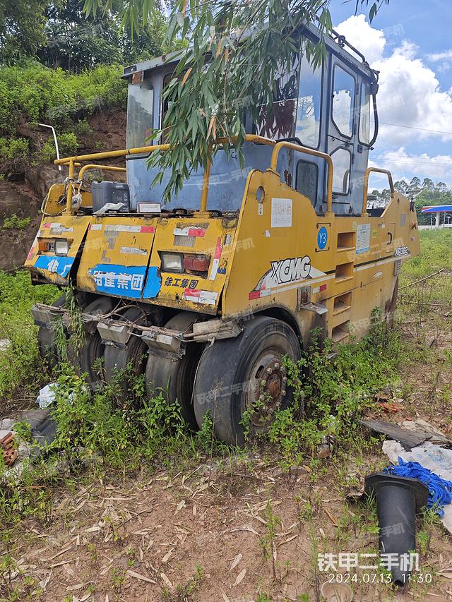 整机右后45°（设备外观及核心部件）