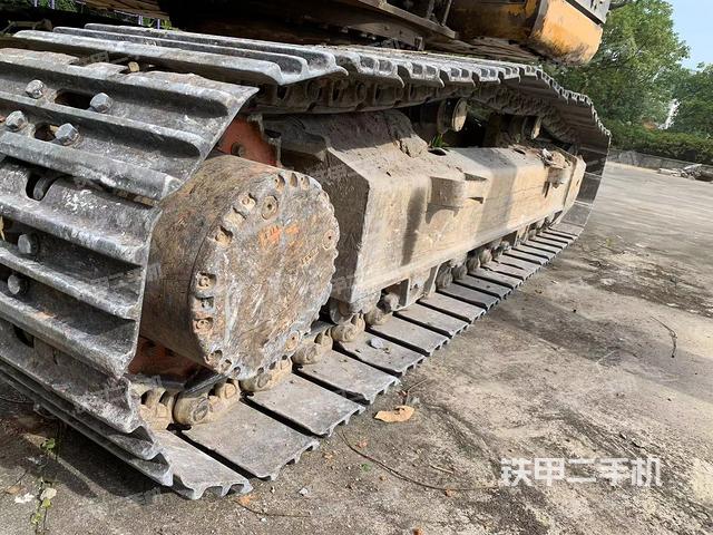 单侧履带整体（整机外观）