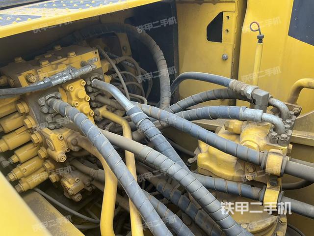 回轉(zhuǎn)馬達(dá)（上車部件）