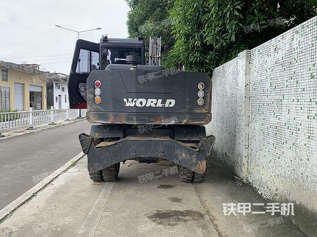 整机右侧（设备外观及核心部件）