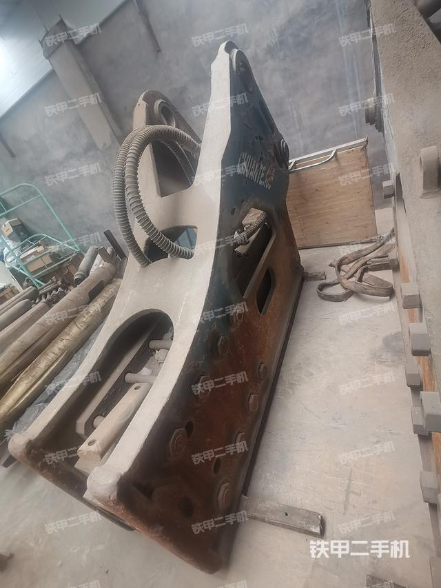 整机右后45°（设备外观及核心部件）