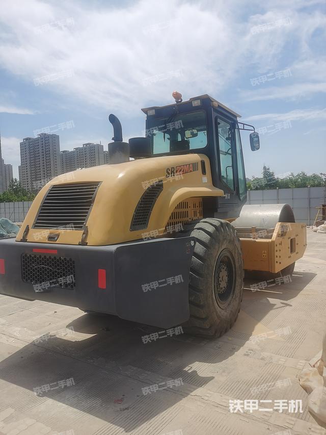 整机左侧（设备外观及核心部件）