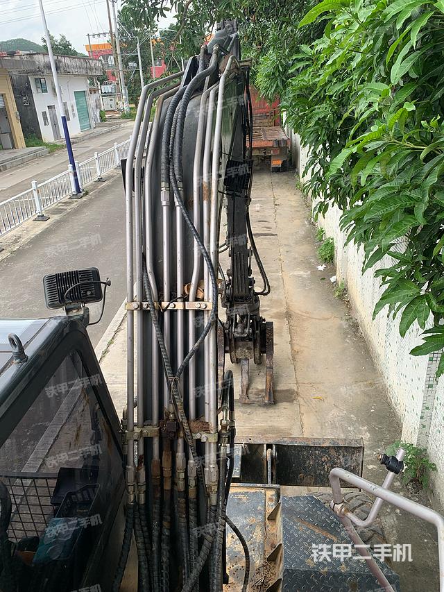 整机左侧（设备外观及核心部件）