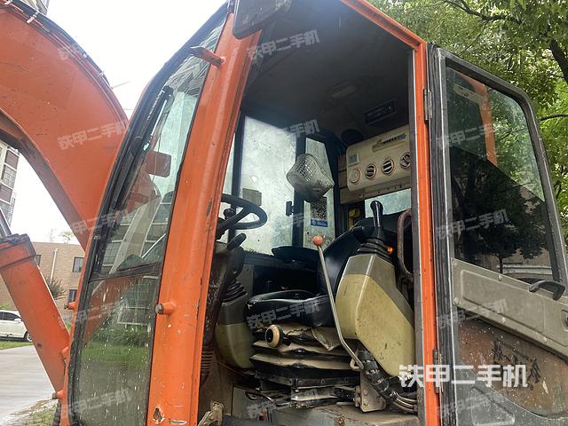 驾驶室整体（整机外观）