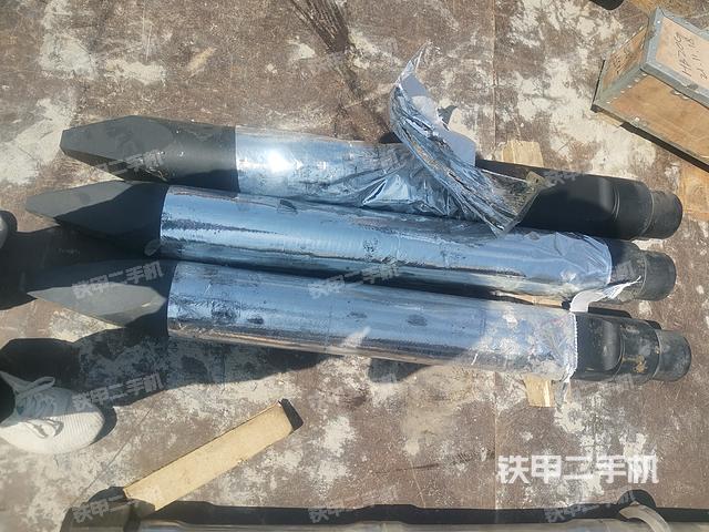 整机右侧（设备外观及核心部件）