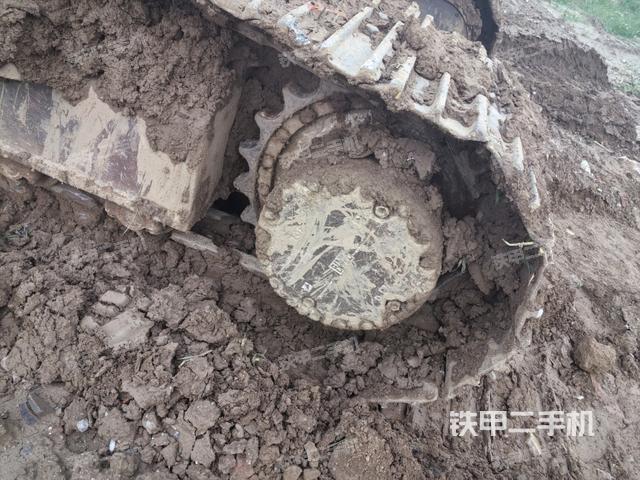 左驅(qū)動(dòng)輪（行走機(jī)構(gòu)）