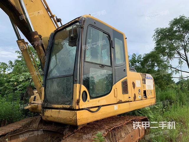 小松PC200-8挖掘机