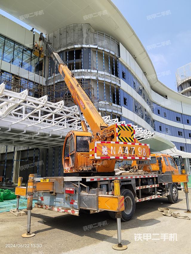 整机右后45°（设备外观及核心部件）