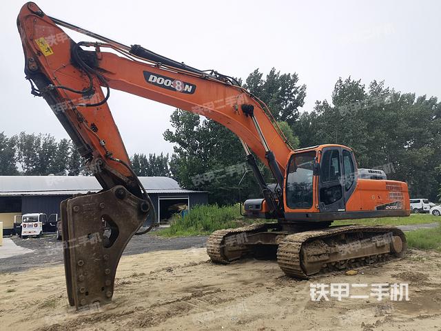 斗山DX340LC-9C挖掘机