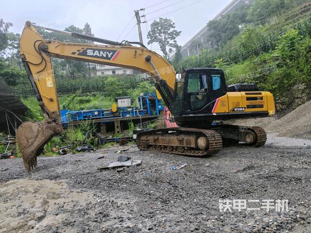 三一重工SY245H挖掘机