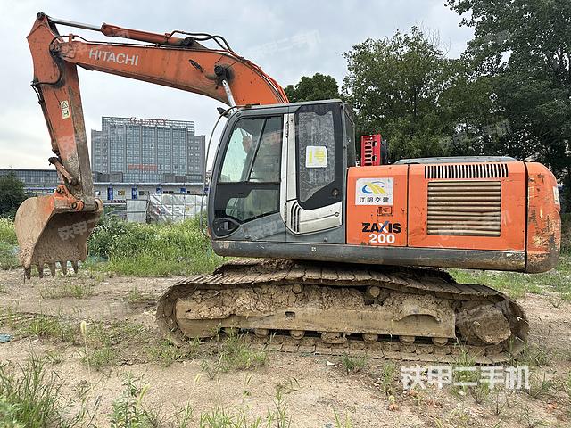 日立ZX200-3挖掘机