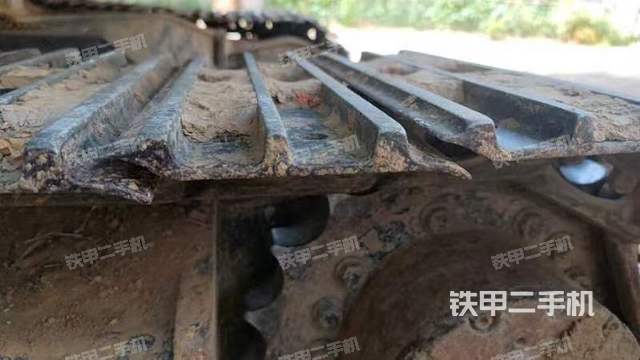 单侧履带整体（整机外观）