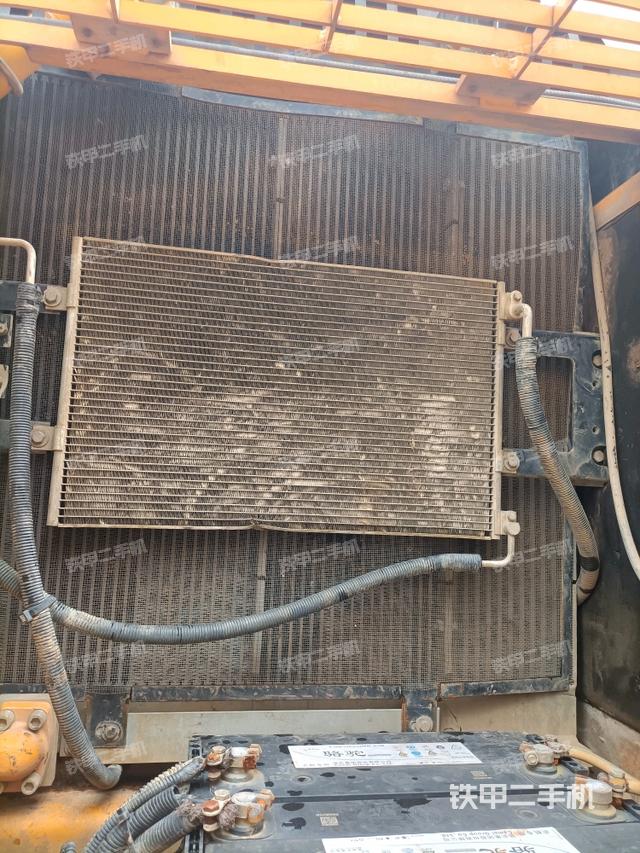 散熱器正面（大件艙室）