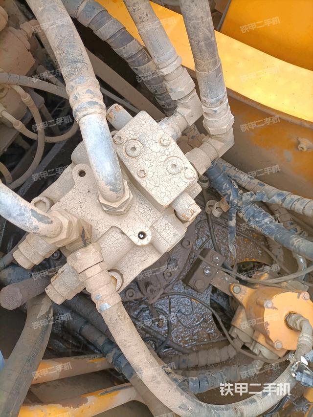 回轉(zhuǎn)馬達(dá)（上車部件）