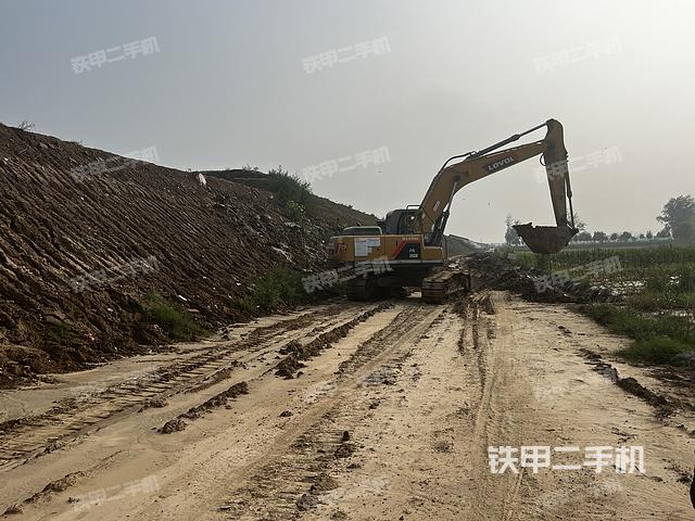 雷沃重工FR220E挖掘机