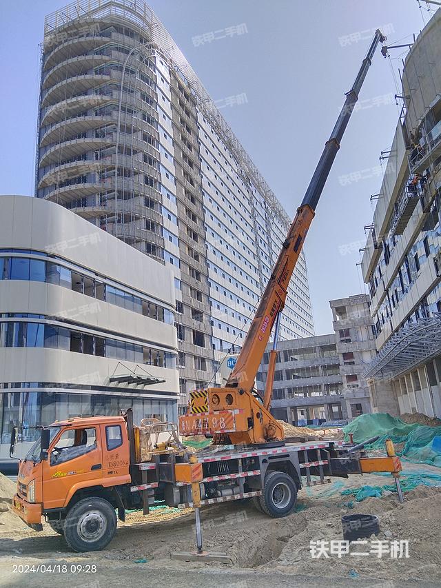 整机左侧（设备外观及核心部件）