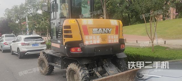 三一重工SY65W挖掘机