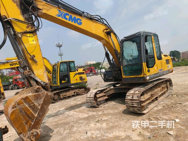 右前45(整機外觀) 右前45(整機外觀)