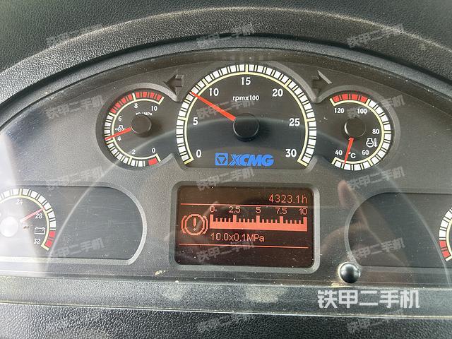 驾驶室操作台（设备外观及核心部件）