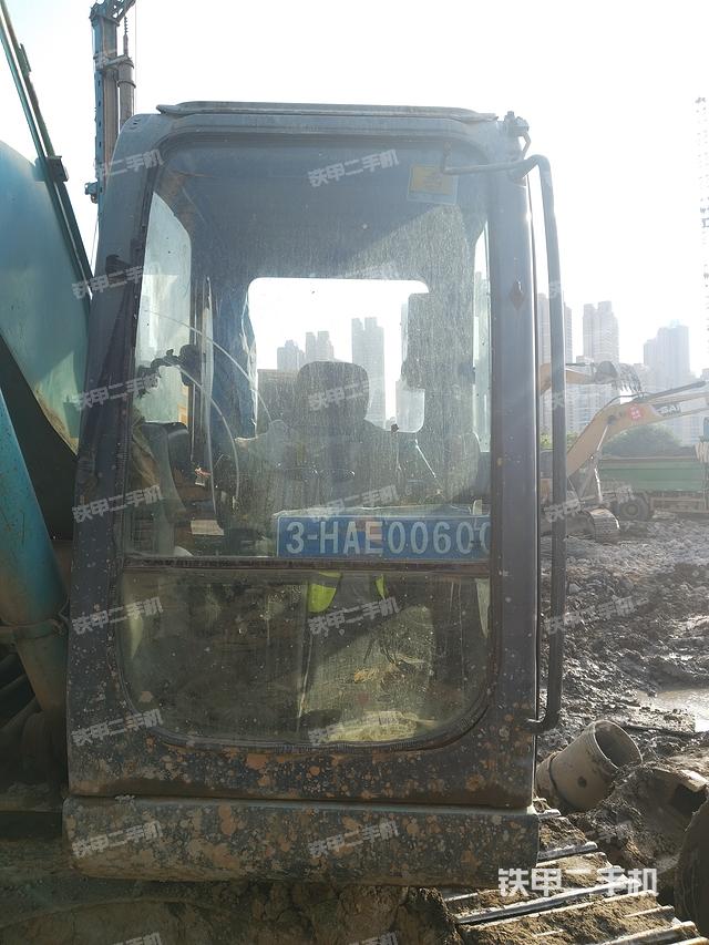 驾驶室整体（整机外观）