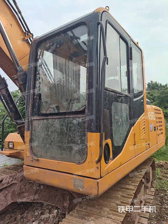 驾驶室整体（整机外观）