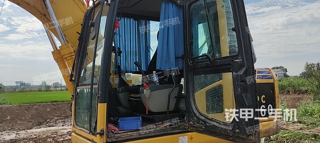 驾驶室整体（整机外观）