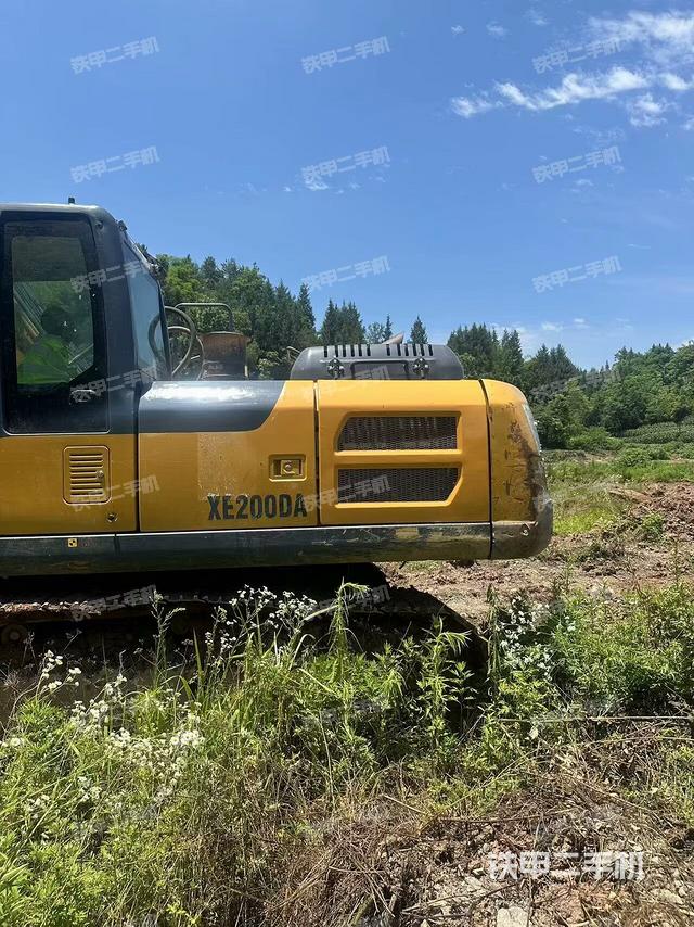 驾驶室整体（整机外观）