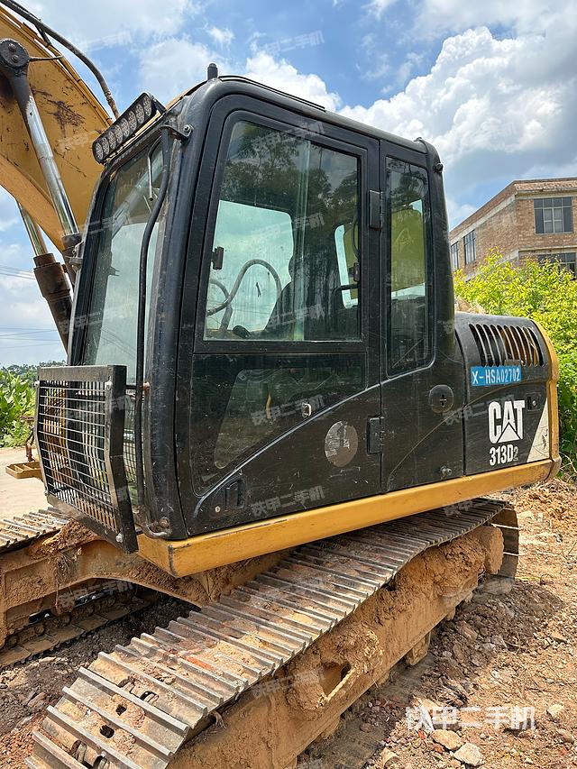 驾驶室整体（整机外观）