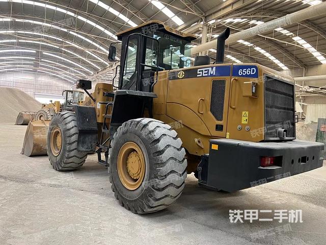 山工SEM656D装载机
