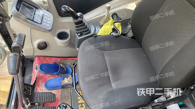 驾驶室整体（整机外观）