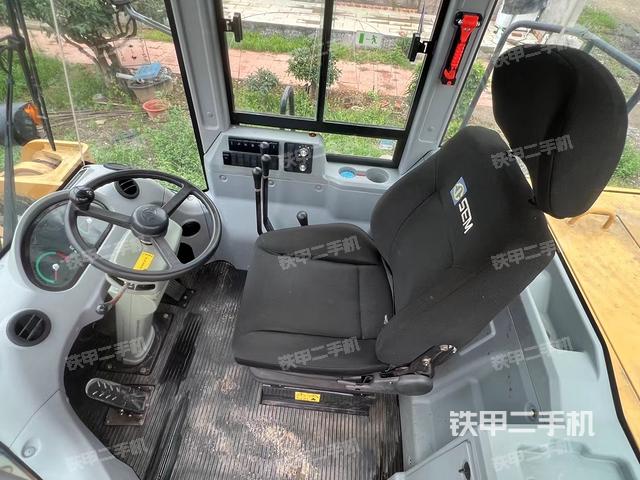 驾驶室工作台（整机外观及大件）