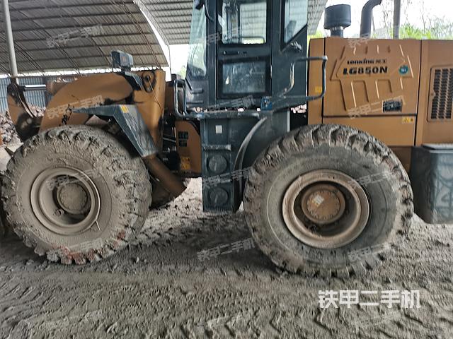 驾驶室操作台（整机外观及大件）