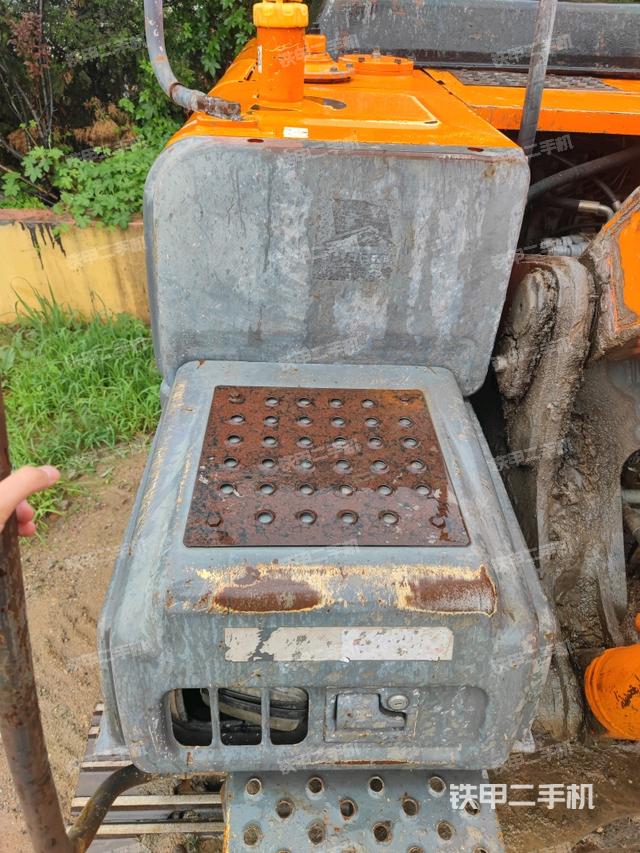 大臂油缸整體?豎拍(工作和回轉(zhuǎn)裝置) 大臂油缸整體?豎拍(工作和回轉(zhuǎn)裝置)