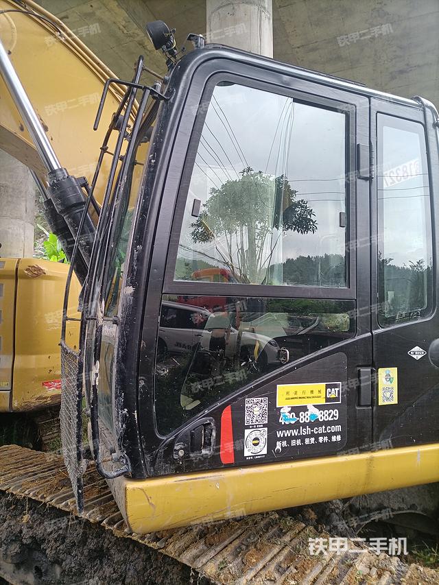 驾驶室整体（整机外观）