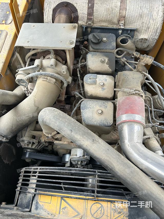 驾驶室顶部（整机外观）