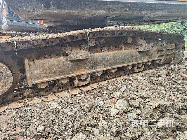 单侧履带整体（整机外观）