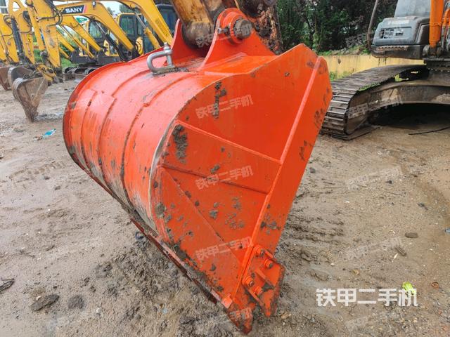 鏟斗45度(工作和回轉(zhuǎn)裝置) 鏟斗45度(工作和回轉(zhuǎn)裝置)