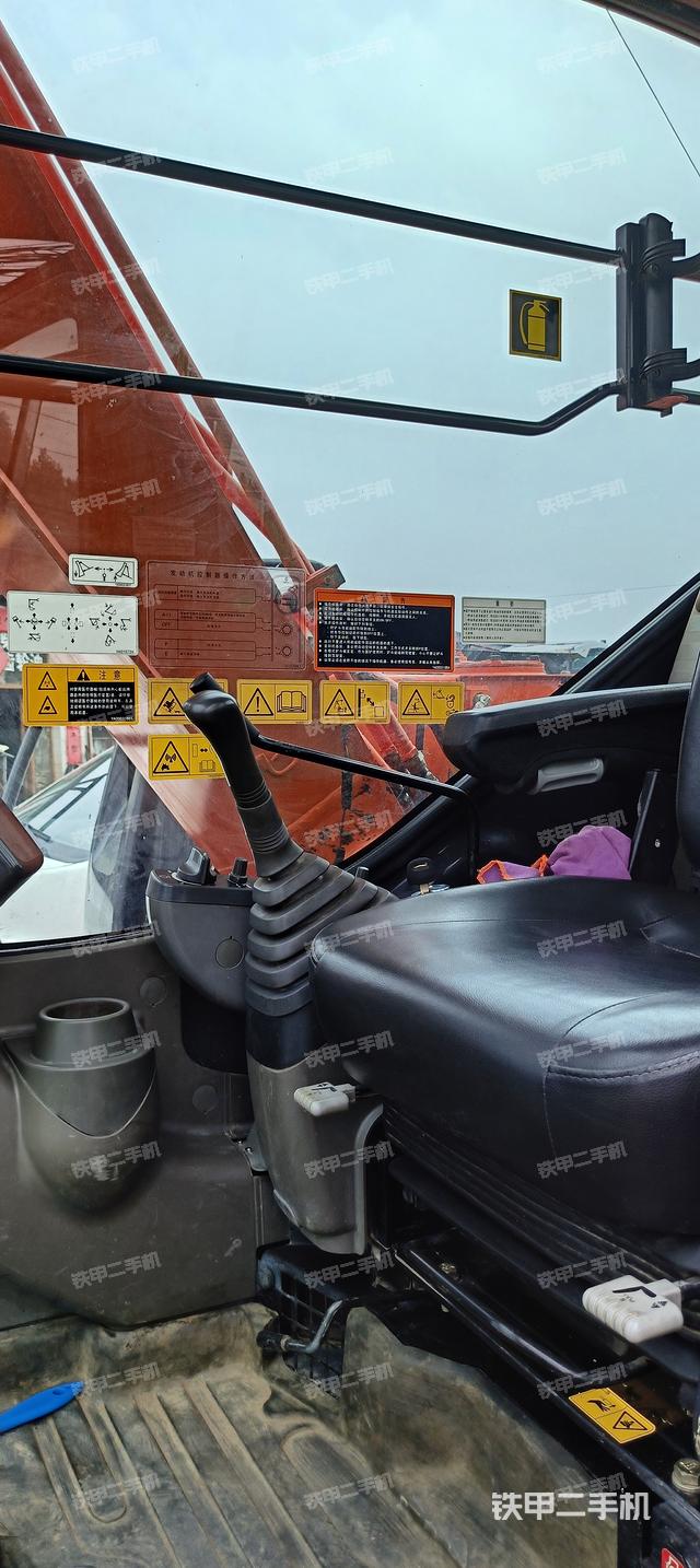 驾驶室整体（整机外观）