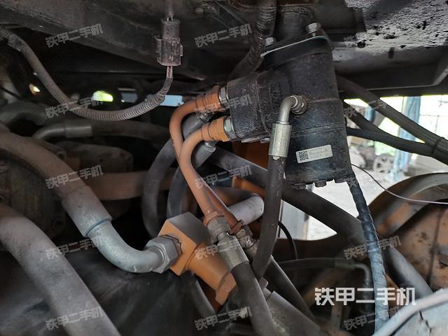 发动机右侧（整机外观及大件）