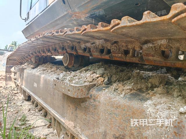 左側(cè)履帶整體?(行走機(jī)構(gòu)) 左側(cè)履帶整體?(行走機(jī)構(gòu))