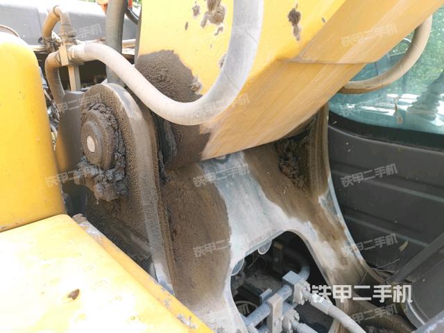 大臂根部?斜視(工作和回轉(zhuǎn)裝置) 大臂根部?斜視(工作和回轉(zhuǎn)裝置)
