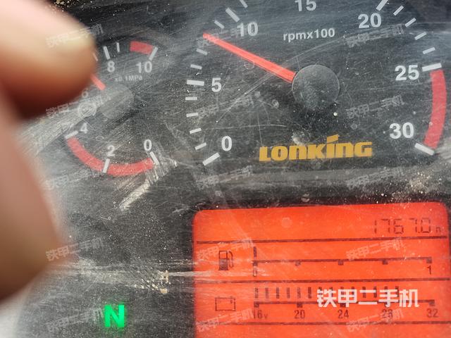 驾驶室工作台（整机外观及大件）