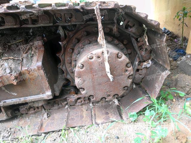 右驅(qū)動輪(行走機構(gòu)) 右驅(qū)動輪(行走機構(gòu))