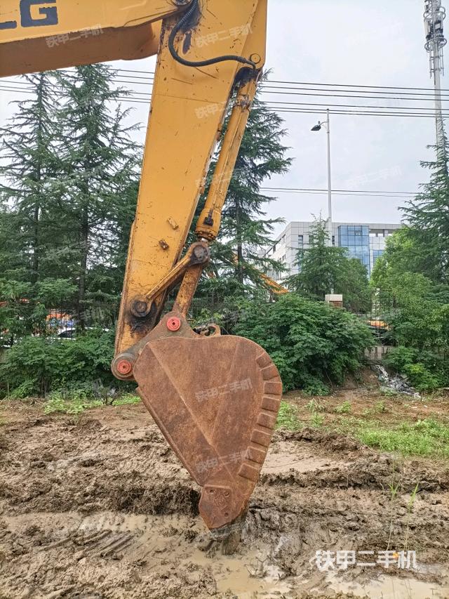 小臂整體左后(工作和回轉(zhuǎn)裝置) 小臂整體左后(工作和回轉(zhuǎn)裝置)